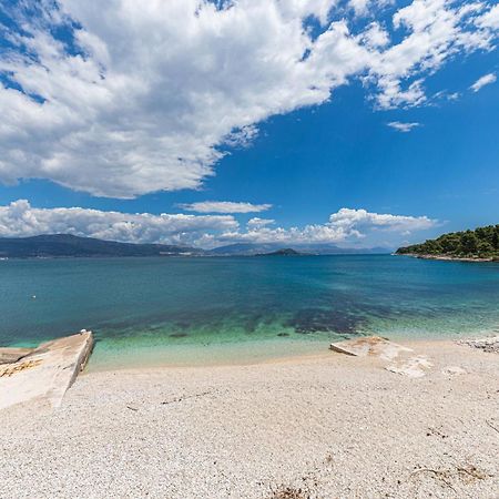 Villa Unique Sur La Plage Pour Des Vacances Inoubliables En Famille Ou Entre Amis Pour 10 Personnes Slatine Exteriör bild