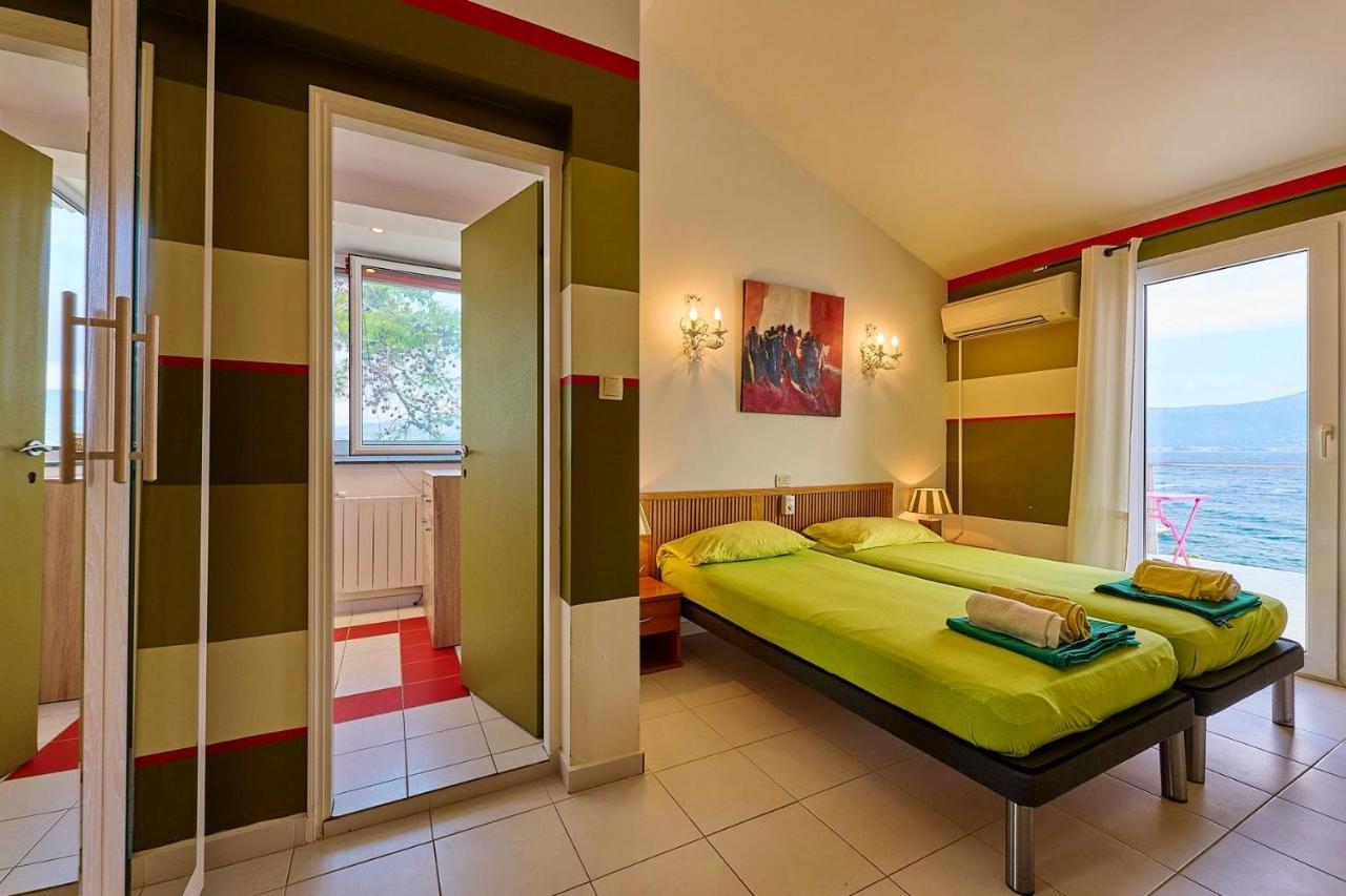 Villa Unique Sur La Plage Pour Des Vacances Inoubliables En Famille Ou Entre Amis Pour 10 Personnes Slatine Exteriör bild