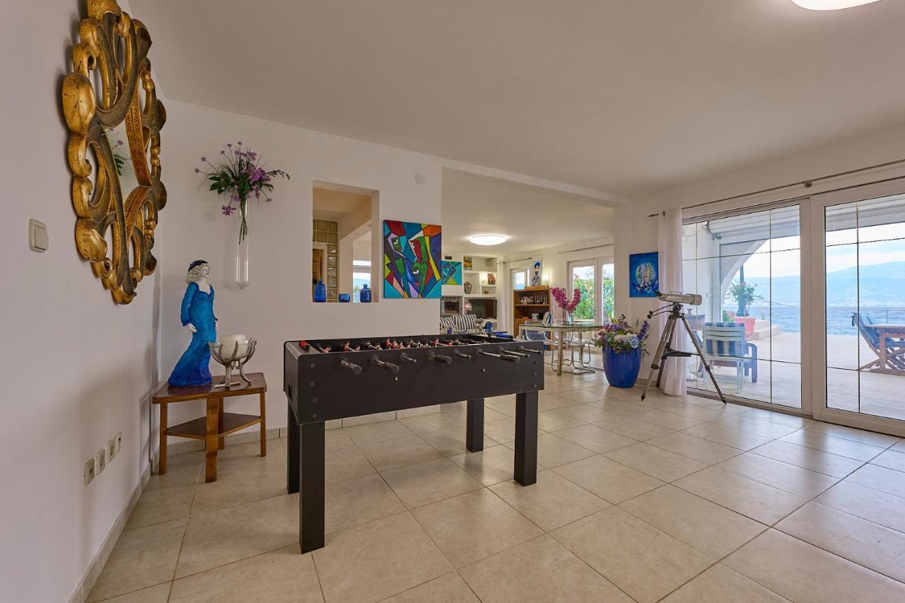 Villa Unique Sur La Plage Pour Des Vacances Inoubliables En Famille Ou Entre Amis Pour 10 Personnes Slatine Exteriör bild