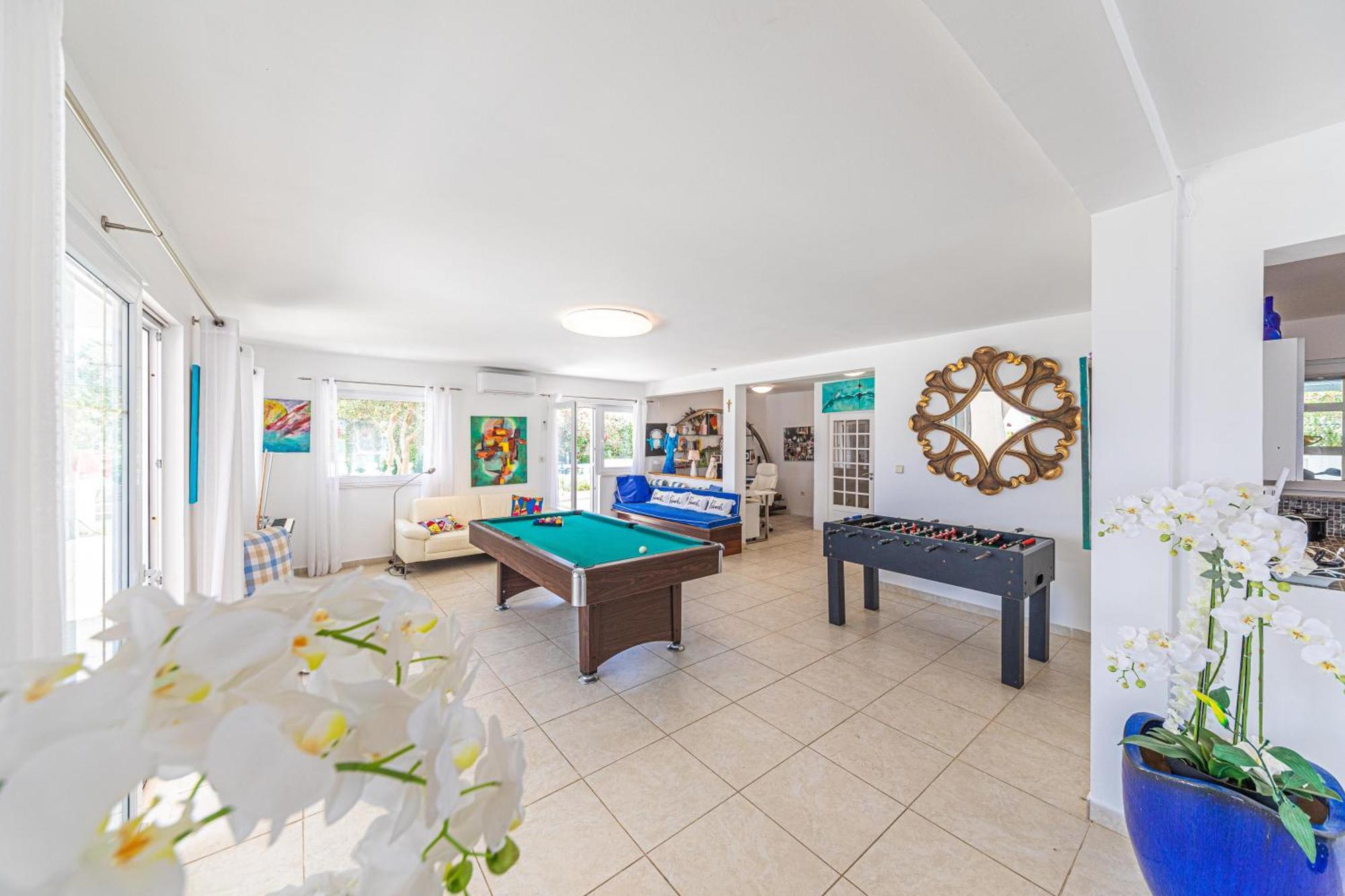 Villa Unique Sur La Plage Pour Des Vacances Inoubliables En Famille Ou Entre Amis Pour 10 Personnes Slatine Exteriör bild
